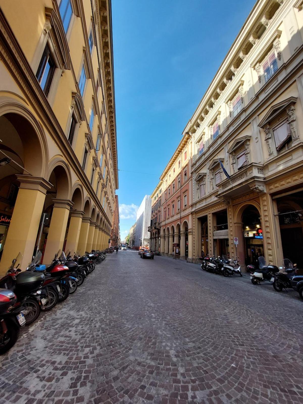 Апартаменти Monolocale Sui Tetti Di Bologna - Via Indipendenza Екстер'єр фото
