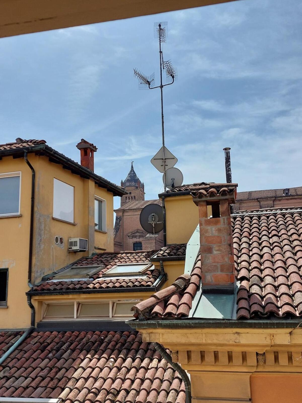Апартаменти Monolocale Sui Tetti Di Bologna - Via Indipendenza Екстер'єр фото